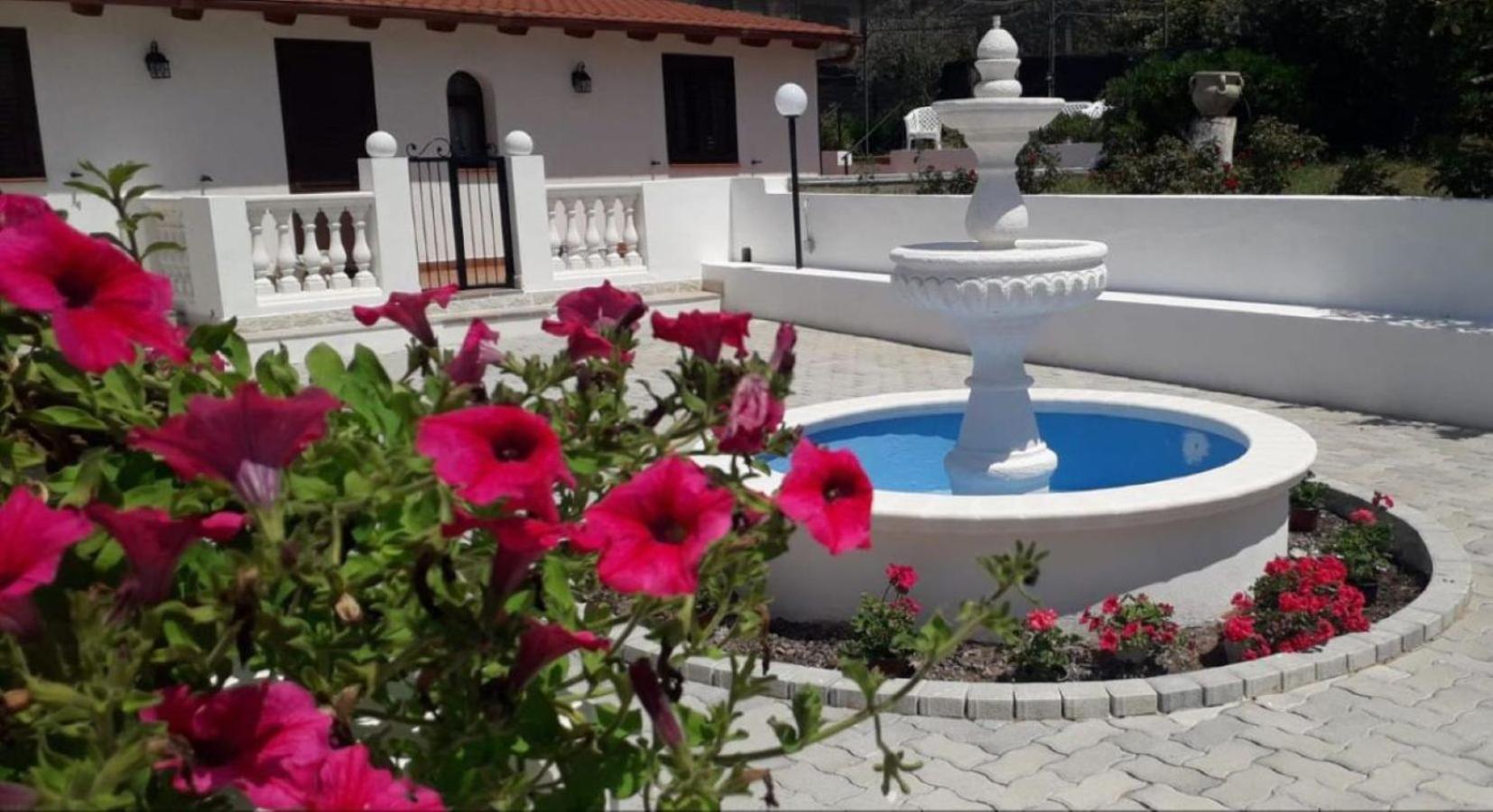 Villa Nunziatella Badia ตรัปเปโต ภายนอก รูปภาพ