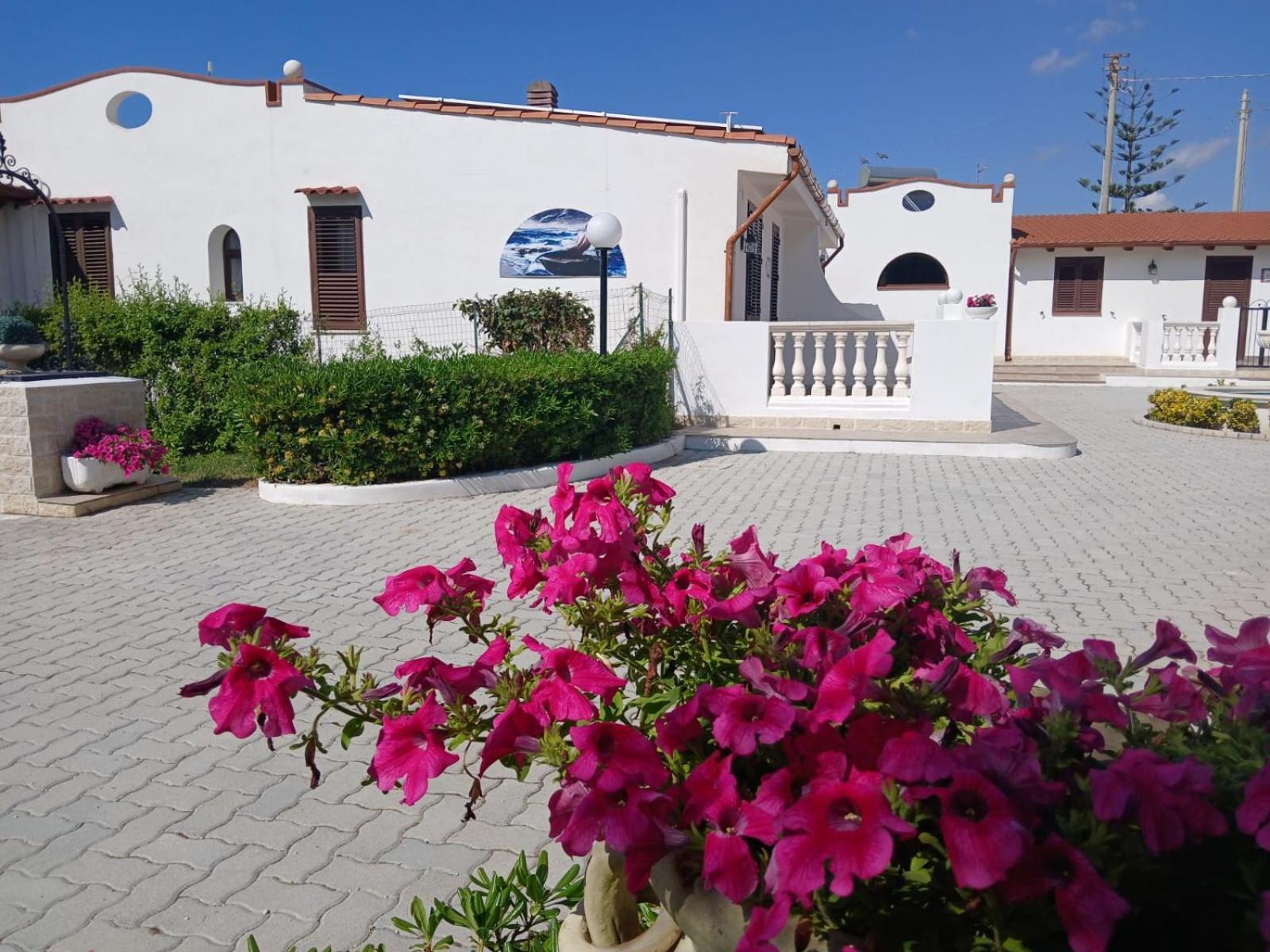 Villa Nunziatella Badia ตรัปเปโต ภายนอก รูปภาพ