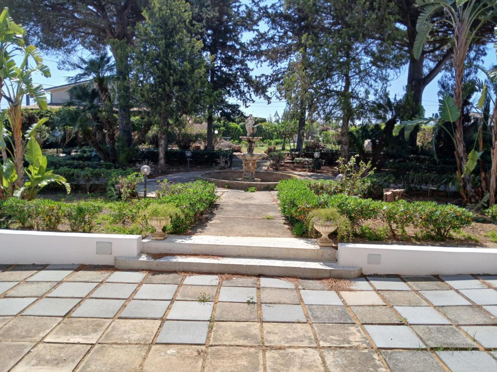 Villa Nunziatella Badia ตรัปเปโต ภายนอก รูปภาพ